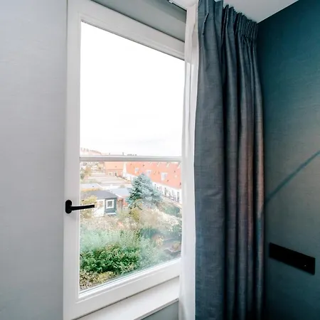 Отель Amsterdam 3*