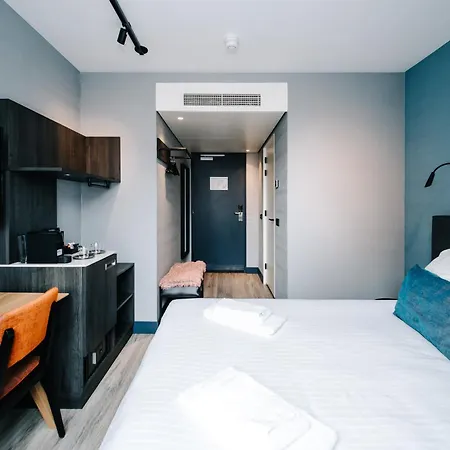Отель Amsterdam 3*