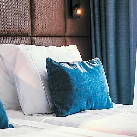 Amsterdam Hotel 3*