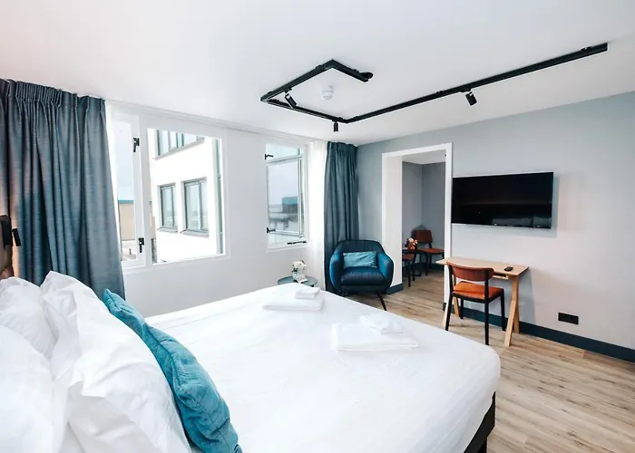 מלון Amsterdam 3*